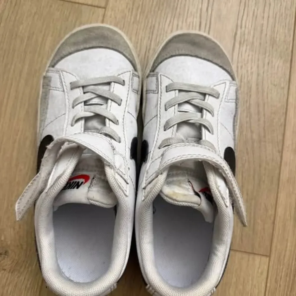 Nike Blazer Low '77 Kids' Shoes size 1Y youth